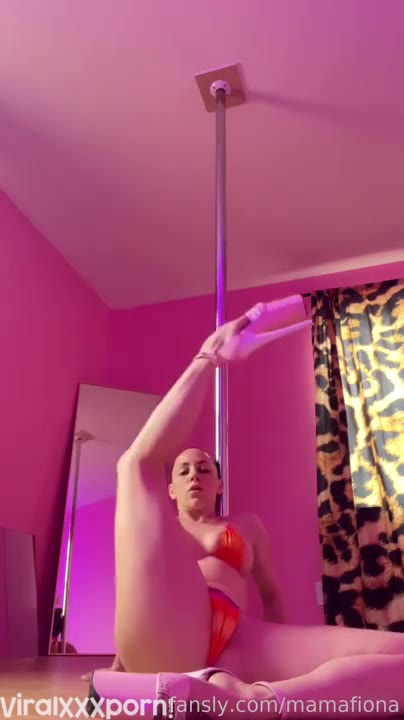 must-watch-fiona-teases-with-naked-pics-while-sucking-cock 1080p