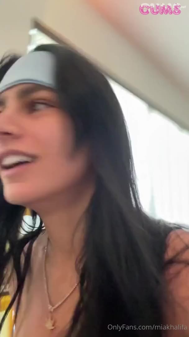 mia-khalifa-morning-coffee-ppv