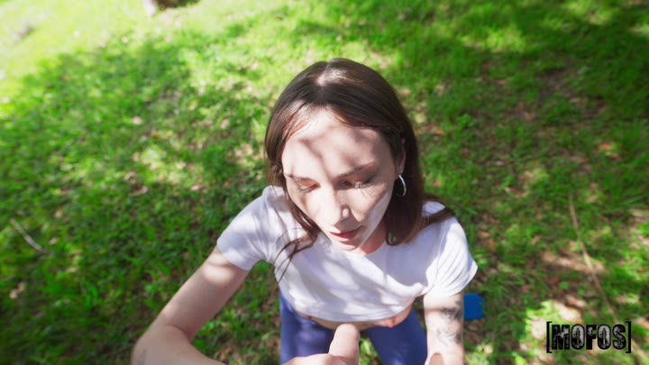 Bucket Golf With Tess Thompson