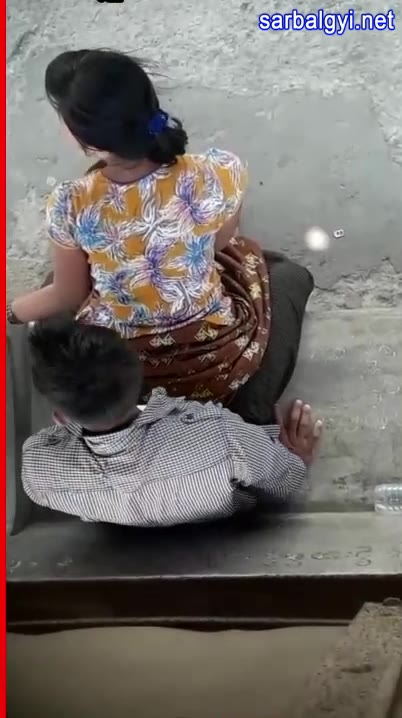 မြန်မာလိုးကား လူလစ်တုန