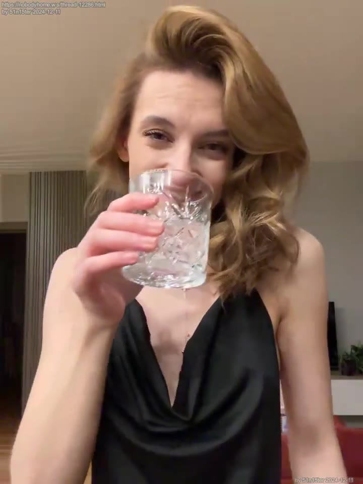 -AngelAri- 2024-12-09 squirt1