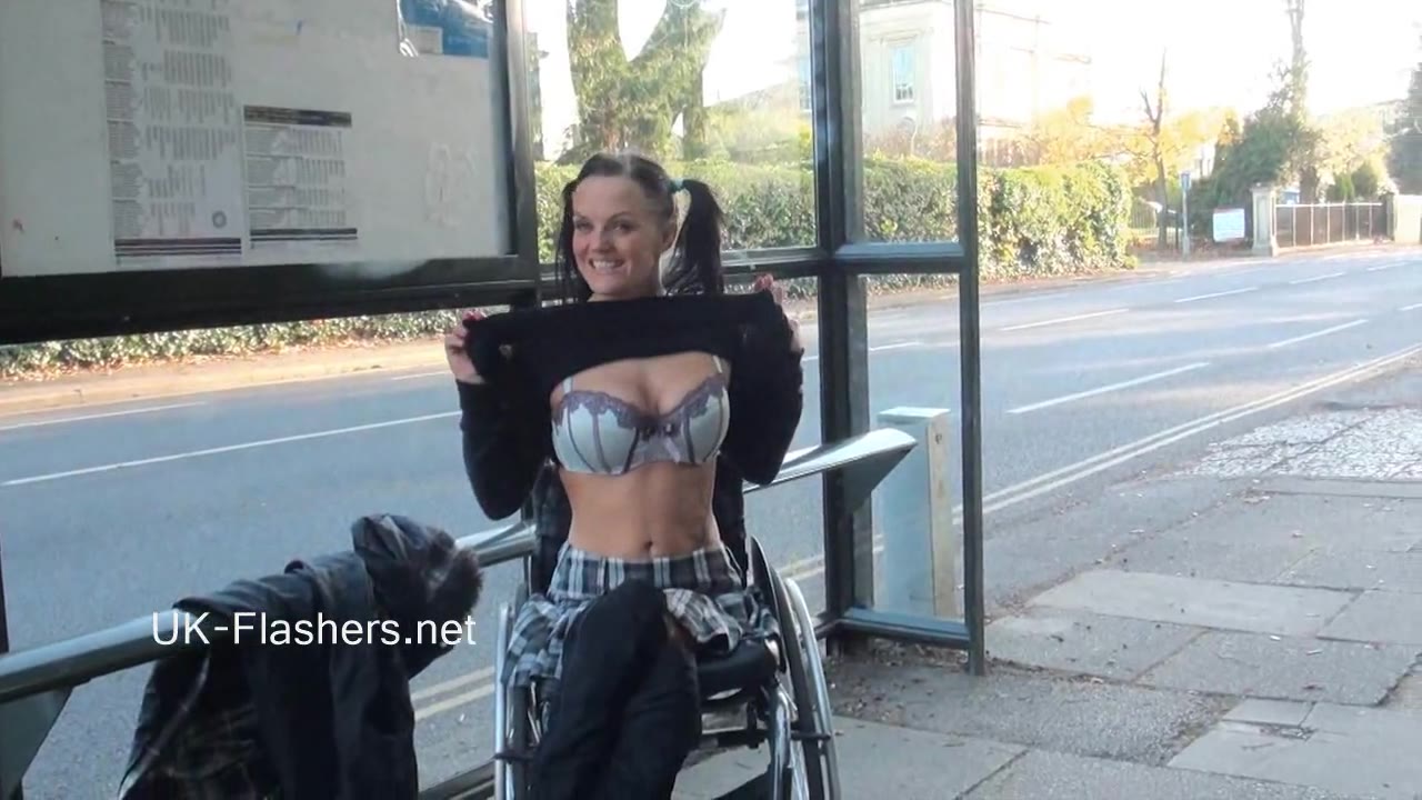 paraprincess - outdoor exhibitionism and flashing