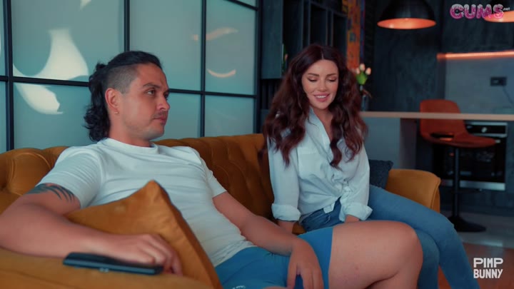 luna_roulette_gets_fucked_during_movie_night