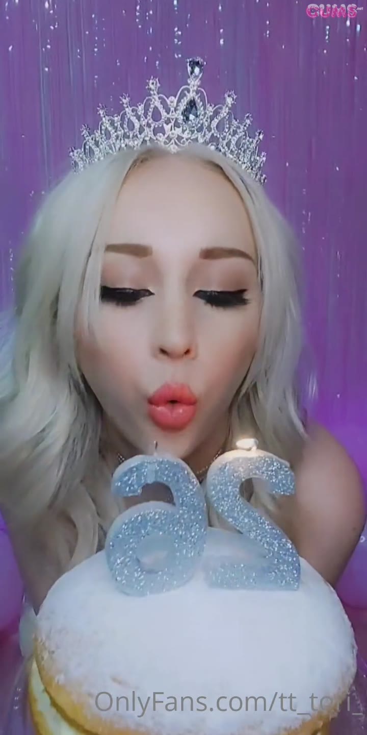 tori_getting_messy_on_her_26th_birthday