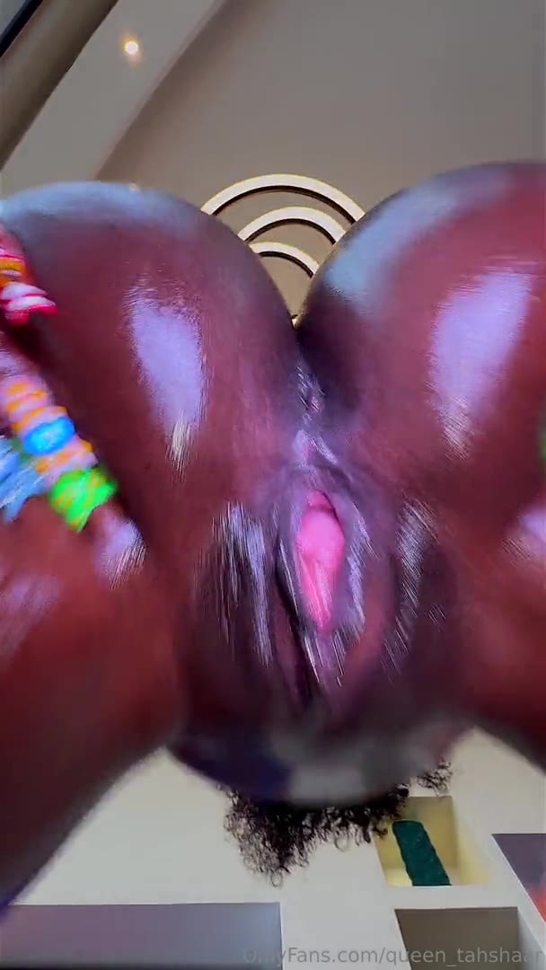 queen tahshaar-2007844342