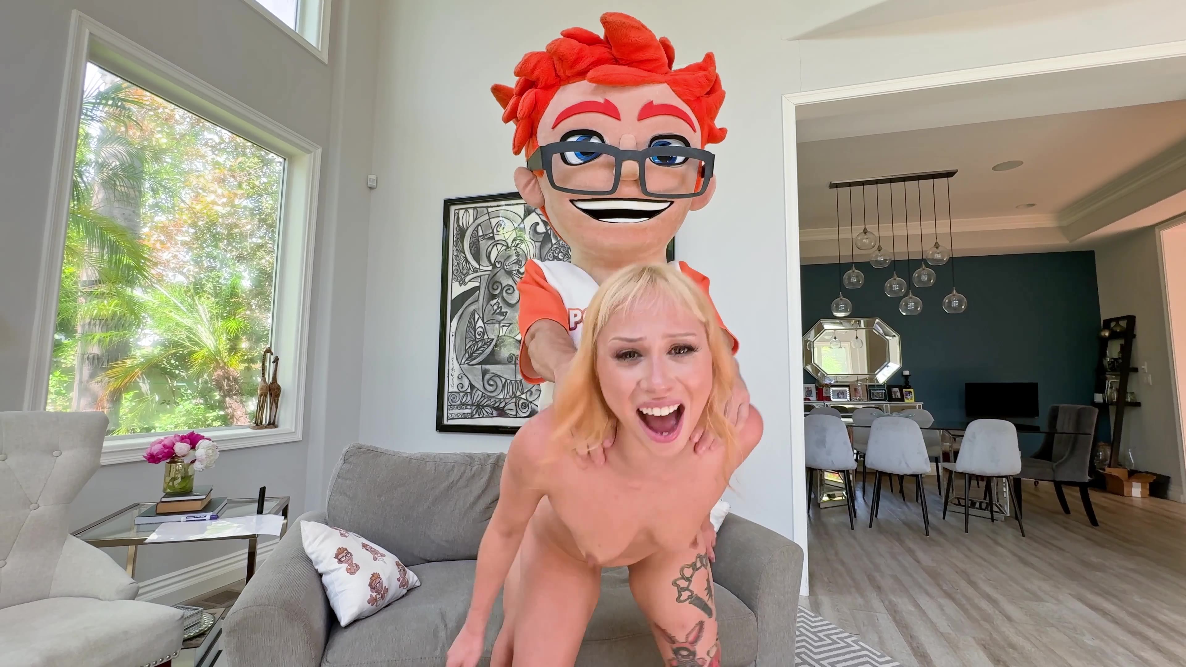 Della Cate Calls Porn Dude for A Good Time