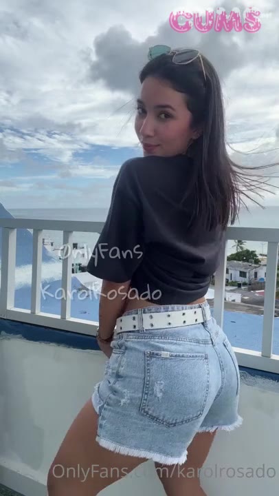karol_rosado_rubs_pussy_on_the_view_deck