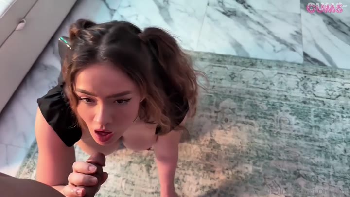 lilbabymj_gets_her_tight_pussy_penetrated